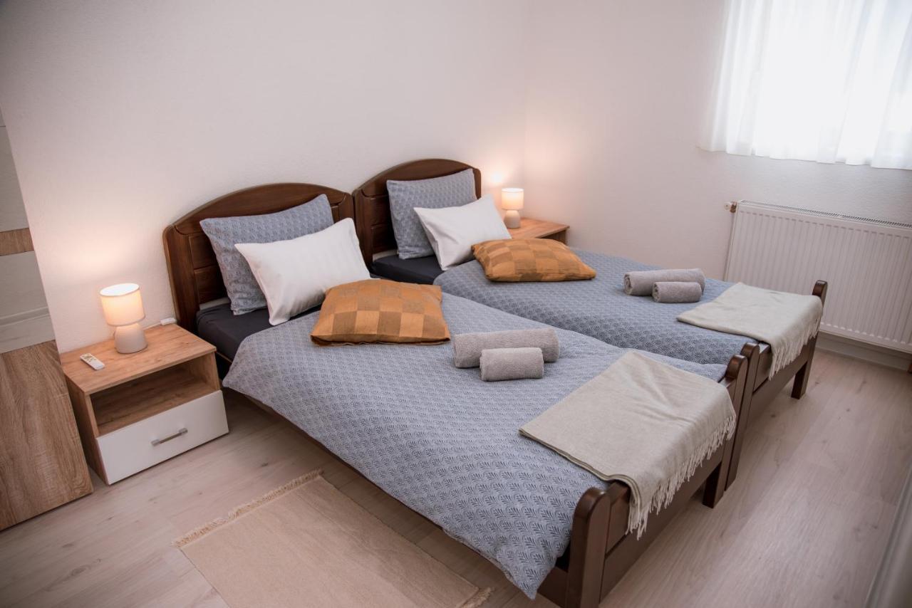 Guest House Mylan Licko Petrovo Selo Luaran gambar