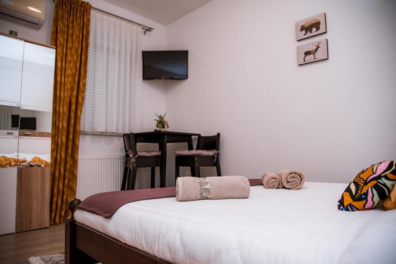 Guest House Mylan Licko Petrovo Selo Luaran gambar