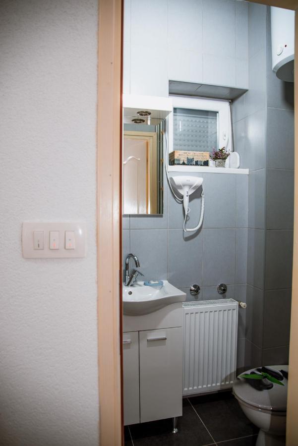 Guest House Mylan Licko Petrovo Selo Luaran gambar