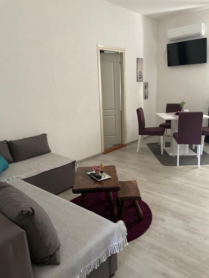Guest House Mylan Licko Petrovo Selo Luaran gambar